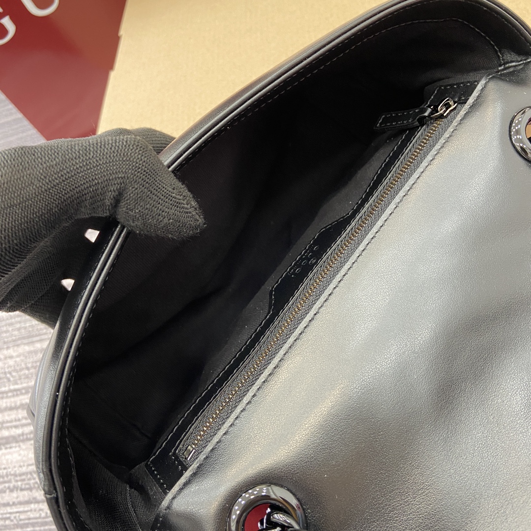 Gucci Marmont Black Leather Shoulder Bag with Chain Strap and Double G Detail 10 i1743870264 6575 1