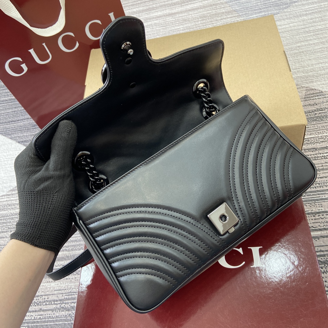 Gucci Marmont Black Leather Shoulder Bag with Chain Strap and Double G Detail 9 i1743870265 4699 0