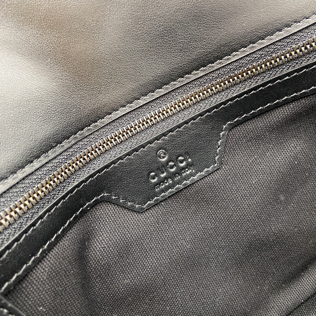 Gucci Marmont Black Leather Shoulder Bag with Chain Strap and Double G Detail 12 i1743870266 6154 0