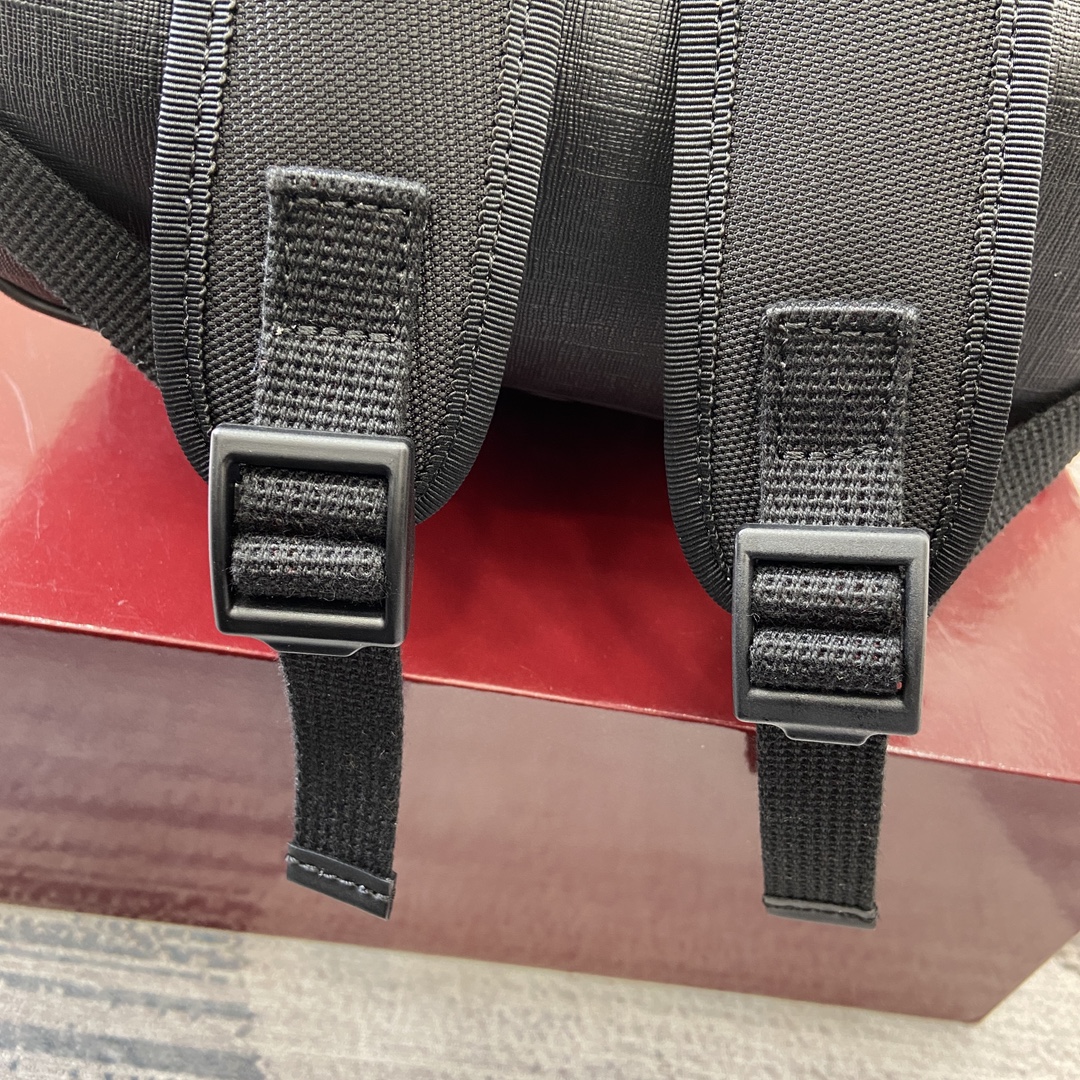 Gucci GG Supreme Coated Canvas Backpack, Beige/Ebony, 23 x 29 x 14 cm 10 i1744218444 8759 0