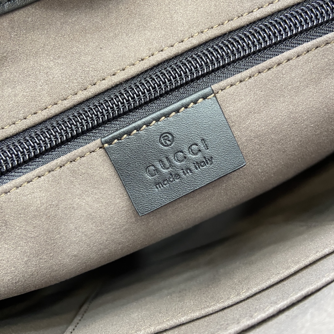 Gucci GG Supreme Messenger Bag, 26cm, PVC and Leather, Model 406410 12 i1744218456 4014 0