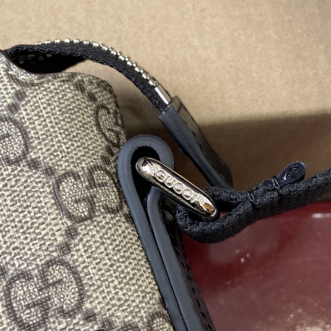 Gucci GG Supreme Messenger Bag, 26cm, PVC and Leather, Model 406410 11 i1744218456 9546 0