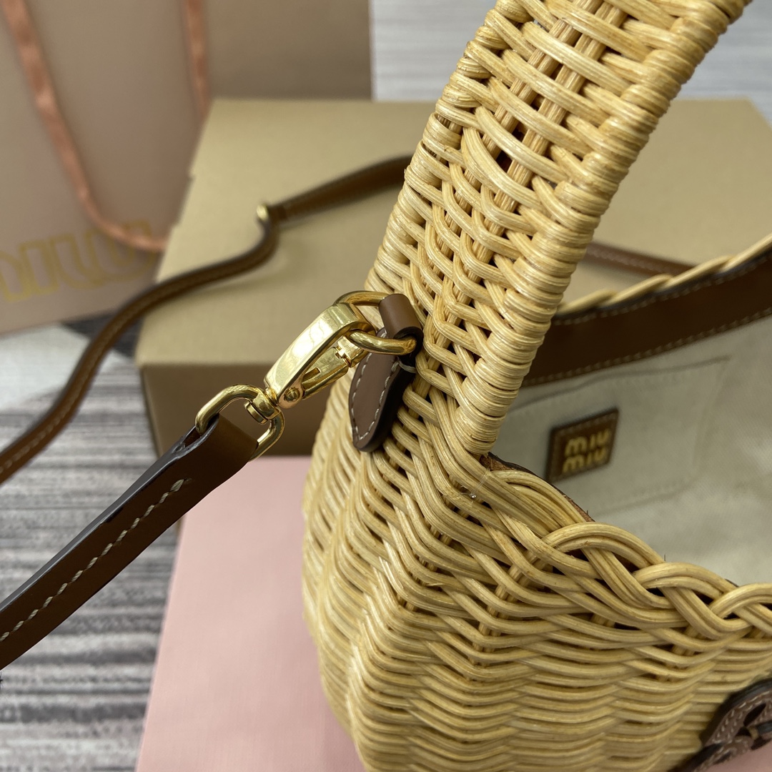 Miu Miu Wander Woven Shoulder Bag with Matelassé Detail - Brown 12 i1744539064 5771 0
