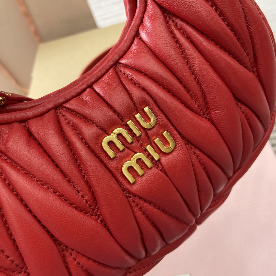 Miu Miu Mini MiuWander Red Lambskin Matelasse Shoulder Bag 7 i1744539146 4507 0