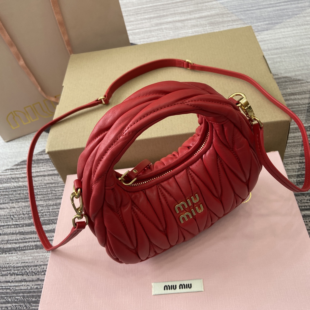 Miu Miu Mini MiuWander Red Lambskin Matelasse Shoulder Bag 5 i1744539146 6549 0