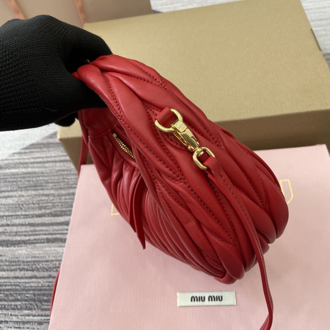 Miu Miu Mini MiuWander Red Lambskin Matelasse Shoulder Bag 4 i1744539146 9403 0