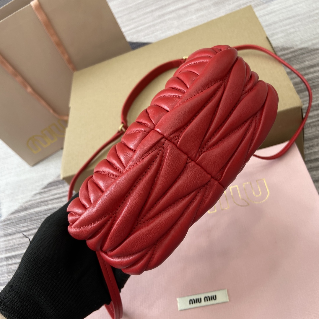 Miu Miu Mini MiuWander Red Lambskin Matelasse Shoulder Bag 6 i1744539146 9479 0