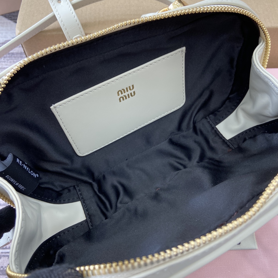 Miu Miu Arcadie Leather Mini Bowling Bag - Chic & Compact Handbag 9 i1744539244 6617 0