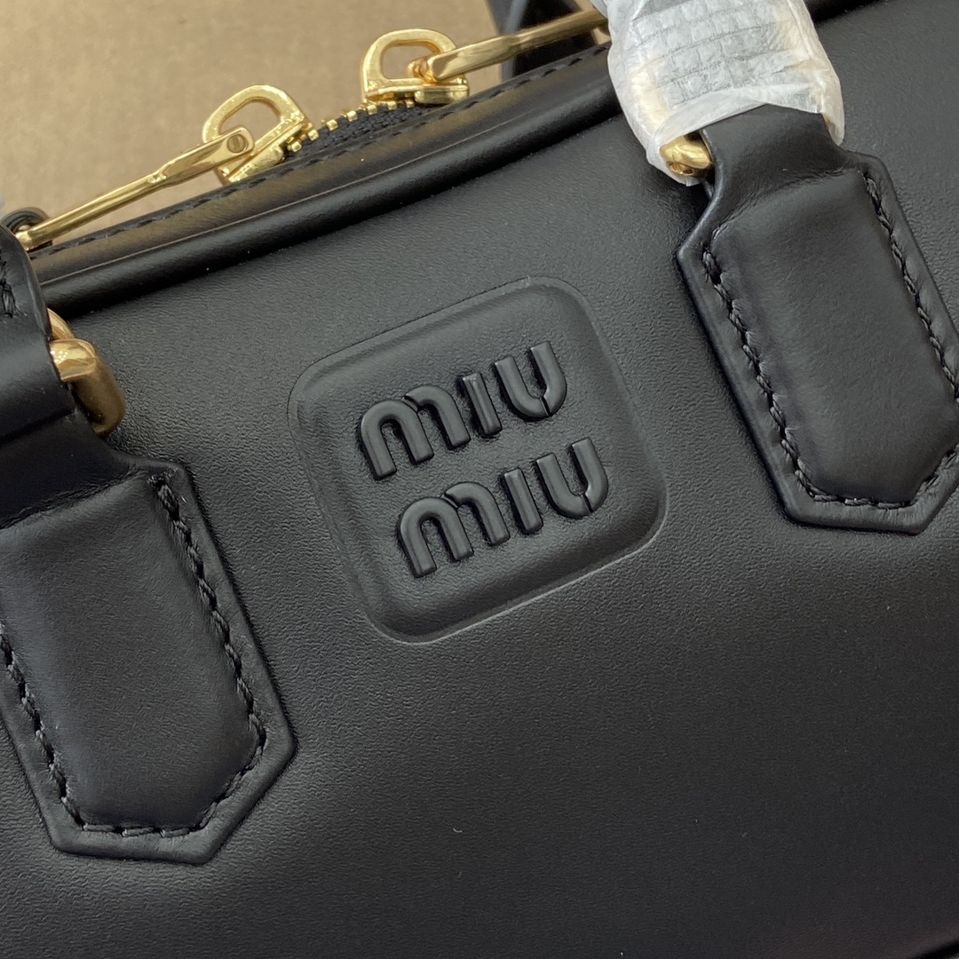 Miu Miu Arcadie Mini Bowling Bag Black Leather Shoulder Bag 19X10X5cm 5 i1744539282 7893 0