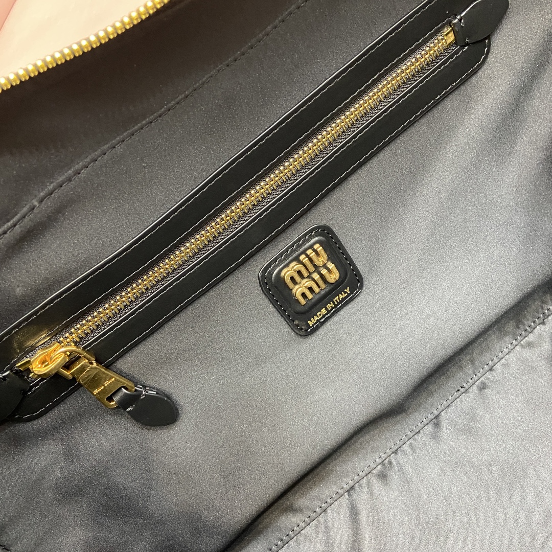 Miu Miu Black Leather Handbag with White Trim - Stylish & Versatile Tote 11 i1744606640 9895 0