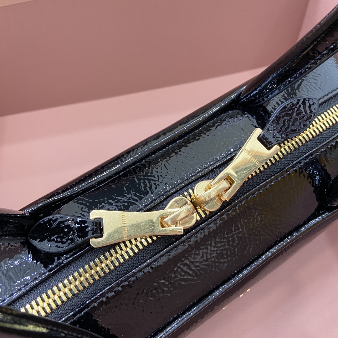 Miu Miu Beau Handbag in Black Patent Leather - Chic & Compact Design 7 i1744945730 3681 0