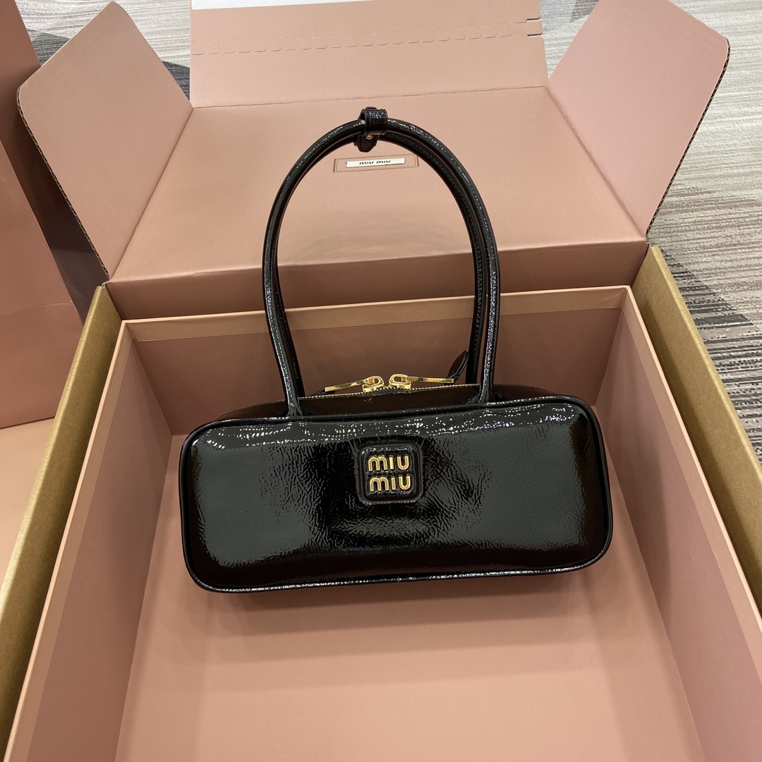 Miu Miu Beau Handbag in Black Patent Leather - Chic & Compact Design 2 i1744945730 4532 0