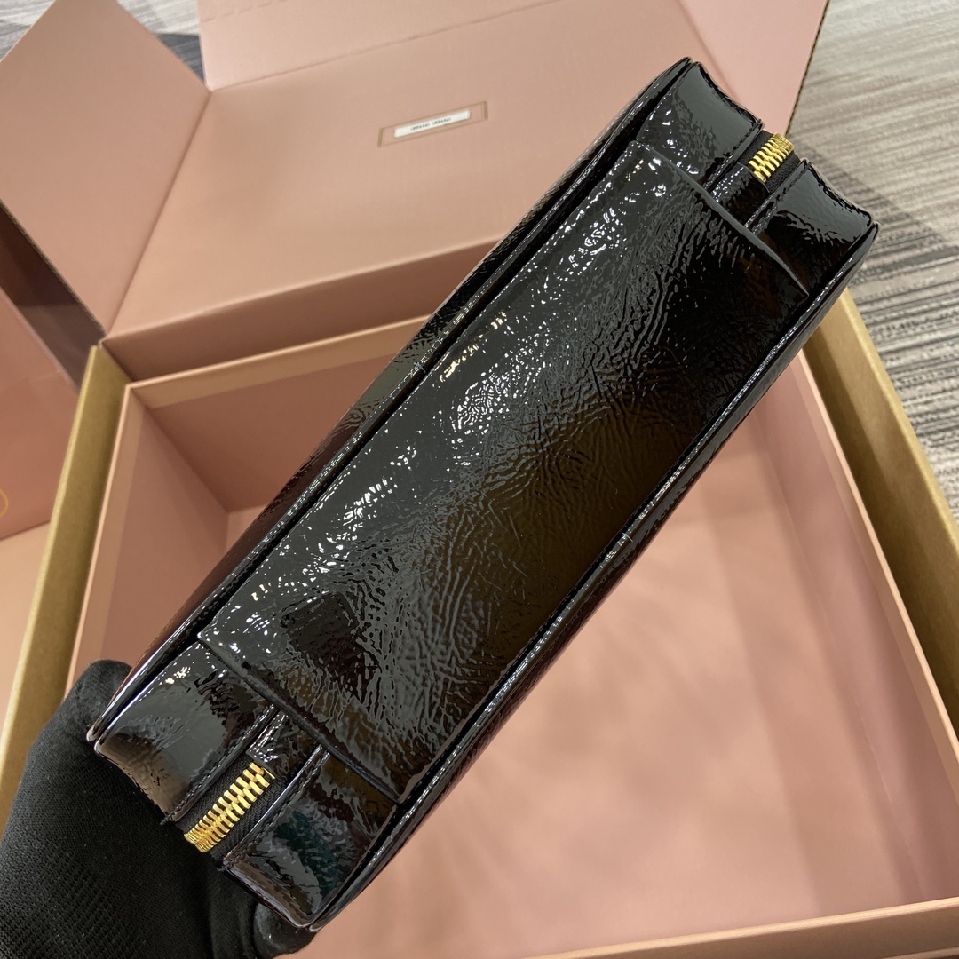 Miu Miu Beau Handbag in Black Patent Leather - Chic & Compact Design 9 i1744945731 8984 0