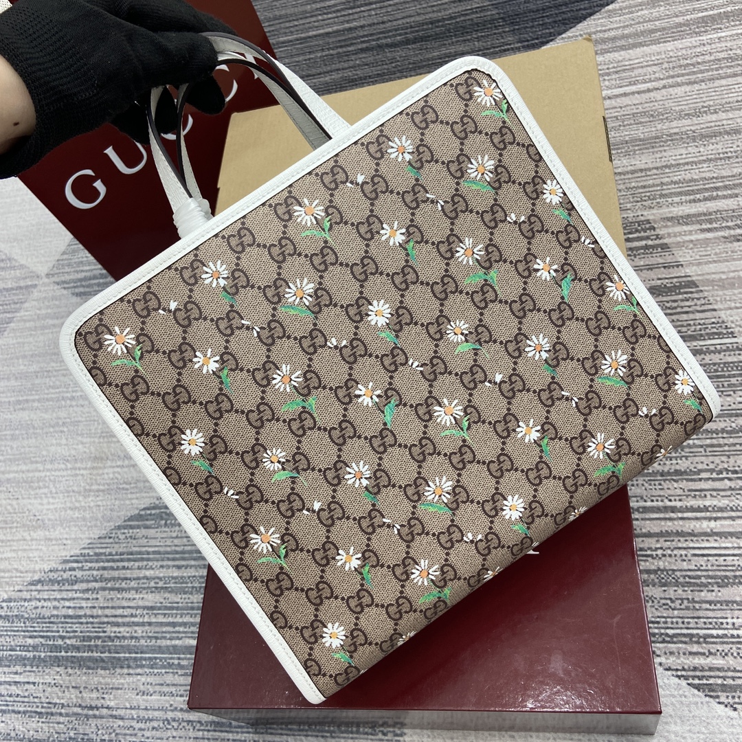 Gucci Beige Supreme Canvas Floral Print Tote Bag 2 i1745153831 4300 0
