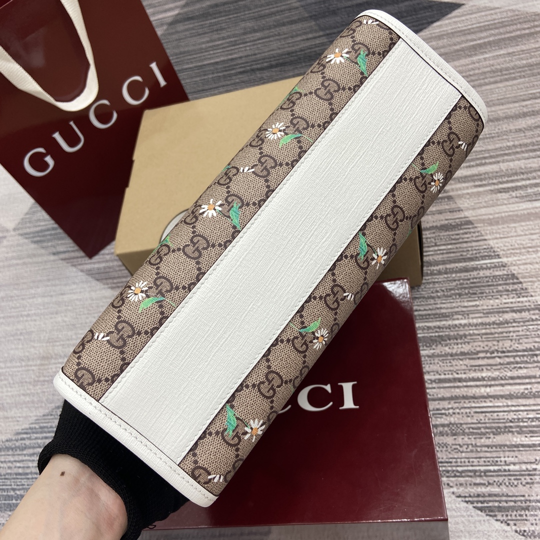 Gucci Beige Supreme Canvas Floral Print Tote Bag 7 i1745153831 732 0