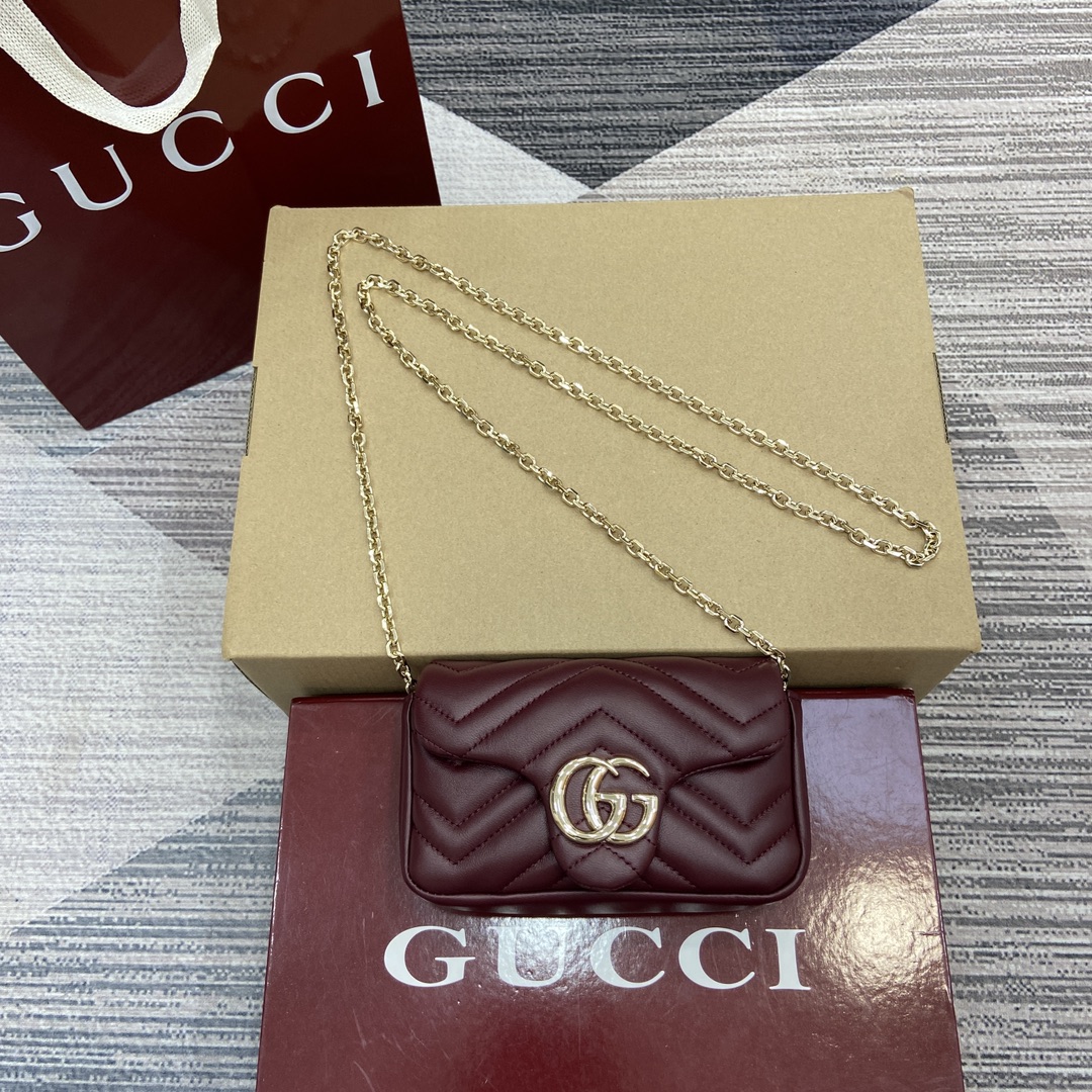 GUCCI GG Marmont série mini sac accessoires double G bandoulière chaîne facettée cuir souple emblème archive vert vif tout cuir - qualité supérieure