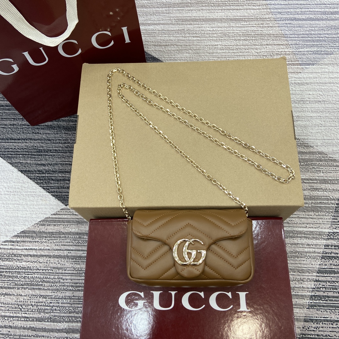 GUCCI GG Marmont série mini sac accessoires double G bandoulière chaîne facettée cuir souple emblème archive vert vif tout cuir - qualité supérieure