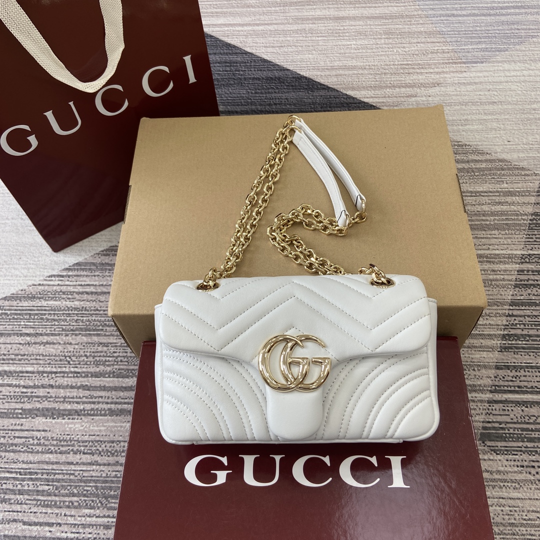 GUCCI GG Marmont series shoulder bag double G hardware faceted chain strap soft leather bright green full leather - top quality
