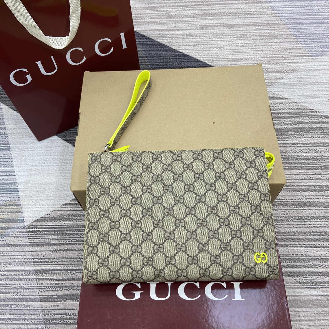 GUCCI GG Supreme палатно клатч з ручкай на запясце, маланкай і аддзяленнем для картак