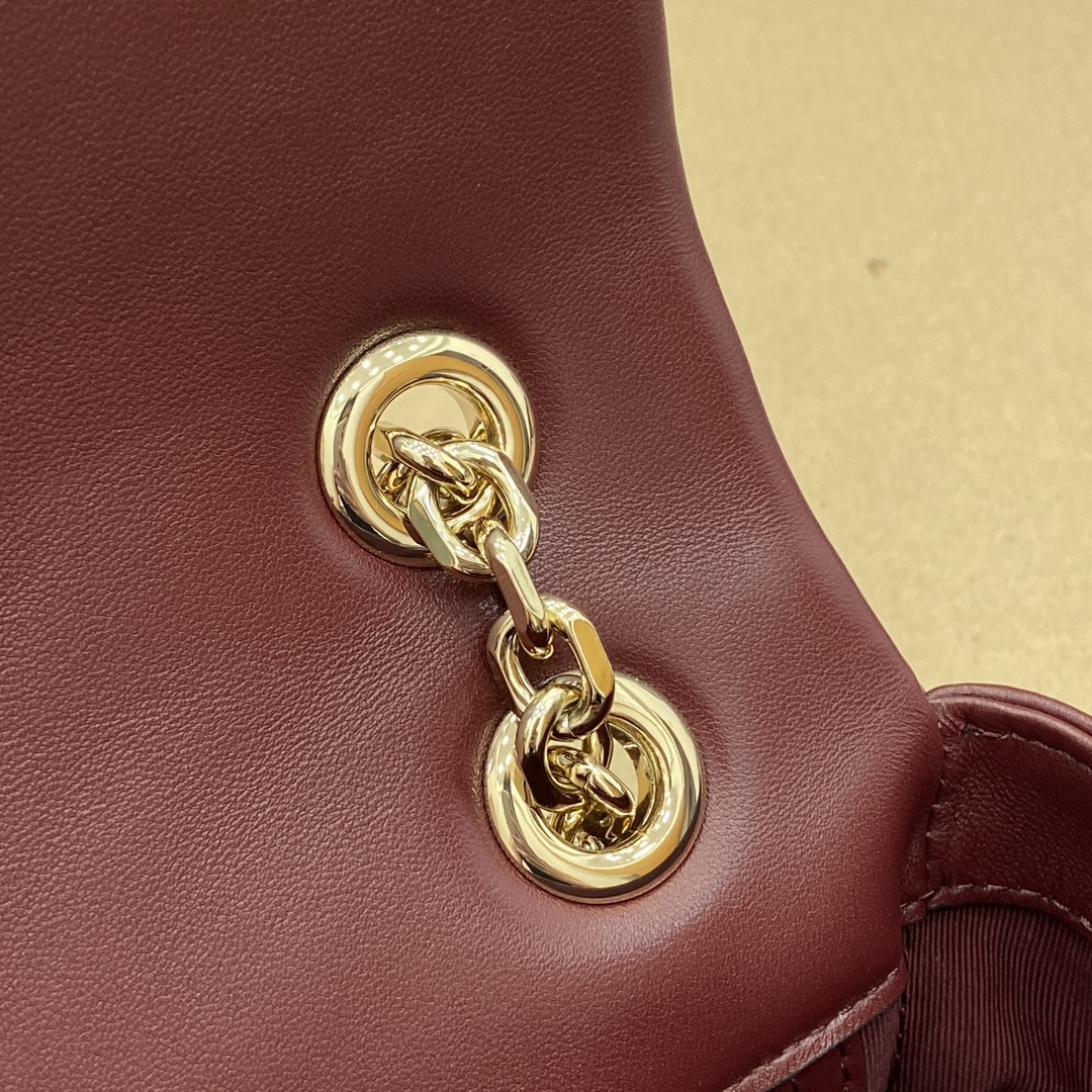 Gucci Marmont Medium Shoulder Bag, Ancorra Red Leather, Gold Chain Strap 11 i1748589542 8353 0