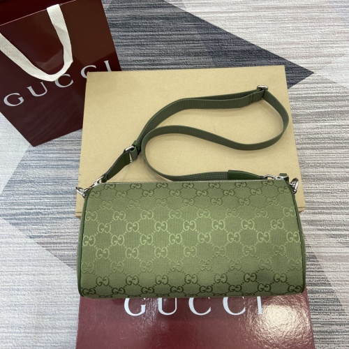 Gucci 2025 Early Autumn Men's Beige & Brown Canvas Travel Bag with Web Detail