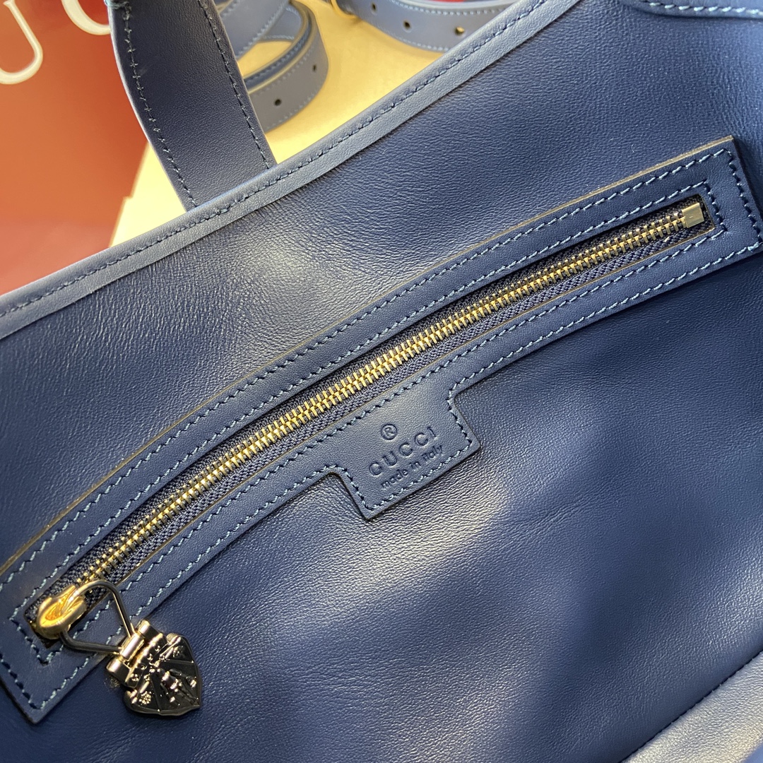 Gucci Jackie 1961 Medium Shoulder Bag in Deep Blue Leather 6 i1748688969 13 0