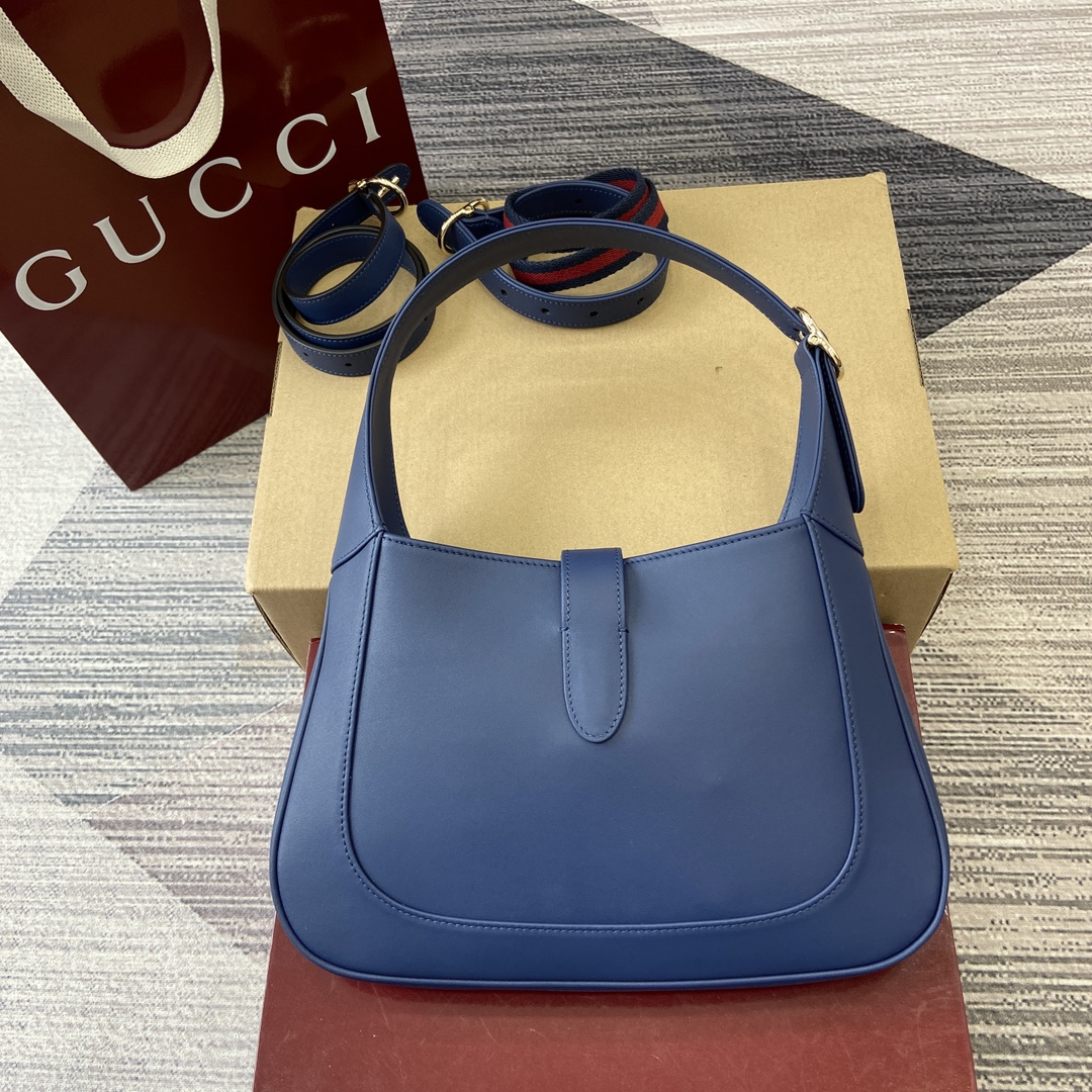 Gucci Jackie 1961 Medium Shoulder Bag in Deep Blue Leather 3 i1748688969 5855 0