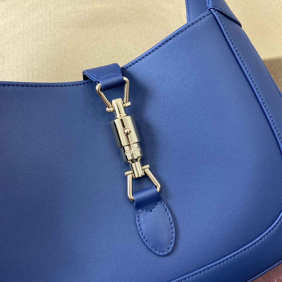 Gucci Jackie 1961 Medium Shoulder Bag in Deep Blue Leather 7 i1748688969 8558 0