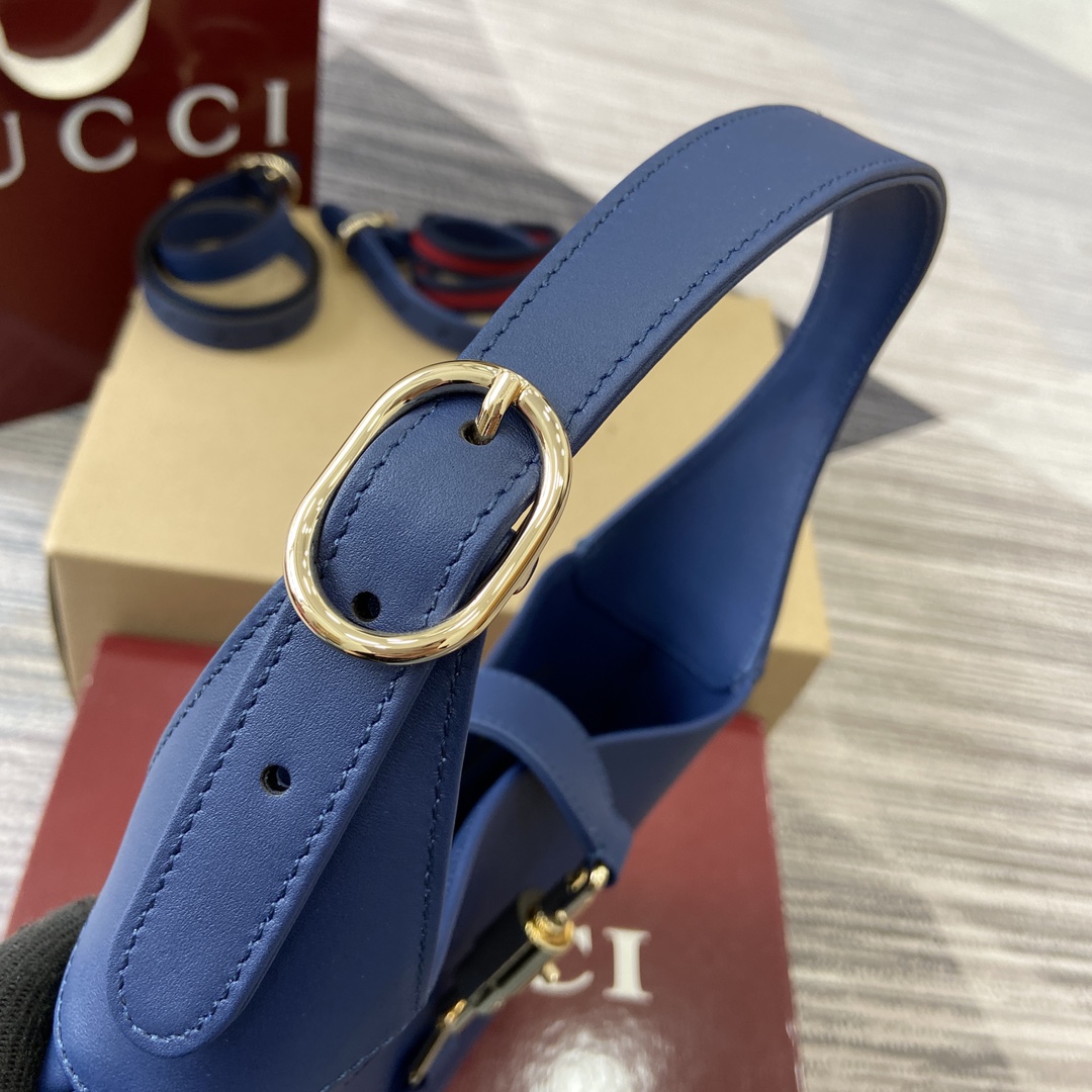 Gucci Jackie 1961 Medium Shoulder Bag in Deep Blue Leather 10 i1748688969 9864 0