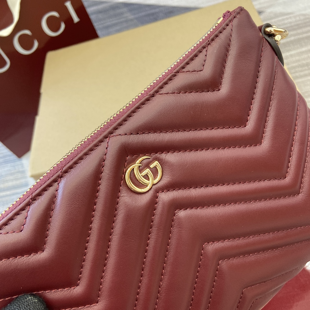 Gucci Marmont Red Leather Chain Wallet, 21cm x 15cm x 3.5cm, Model 837742 7 i1750672839 7137 3