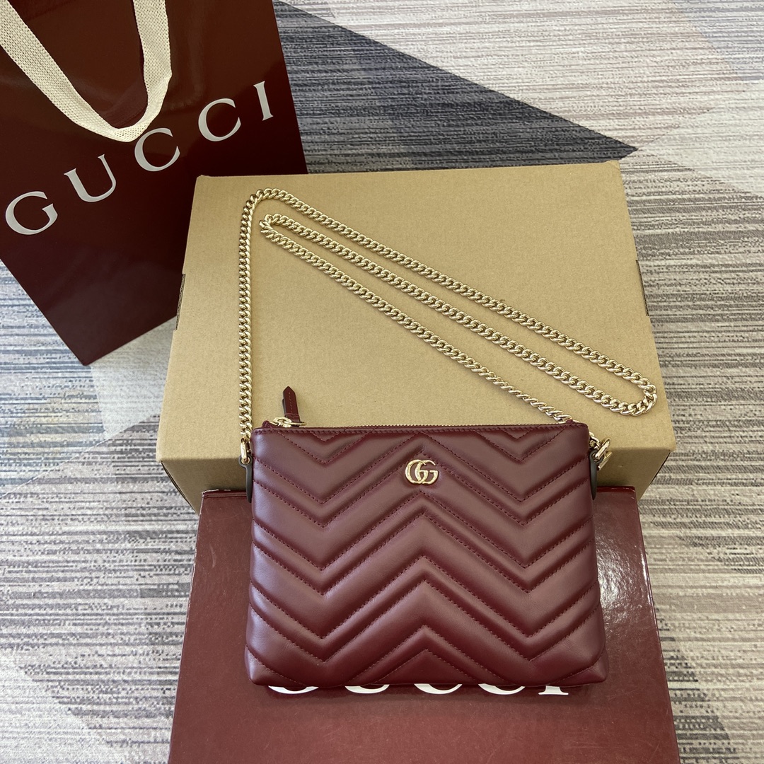 Gucci Marmont Red Leather Chain Wallet, 21cm x 15cm x 3.5cm, Model 837742 3 i1750672839 8568 2