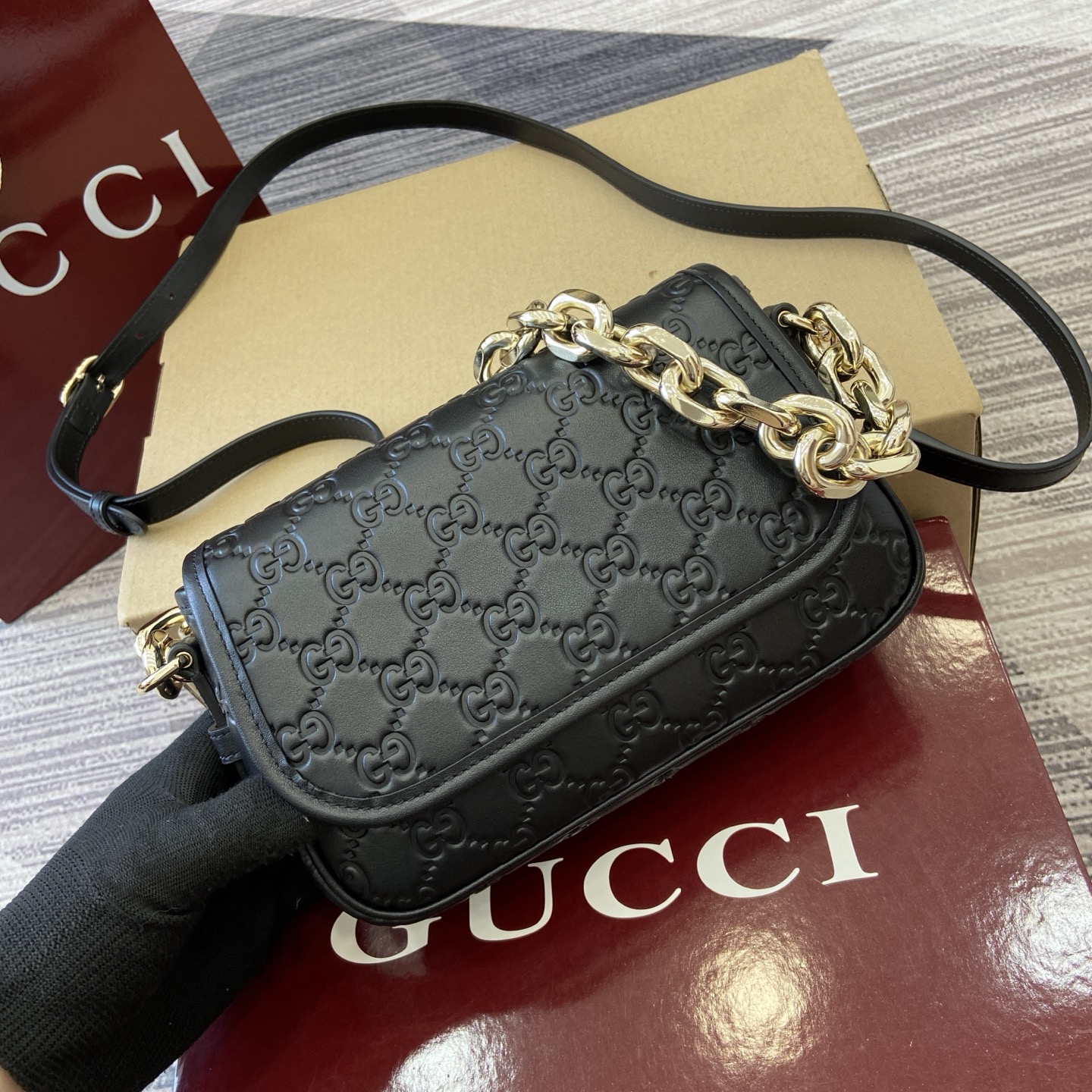 Gucci Emblem Black Embossed Leather Shoulder Bag with Chain Strap 1 i1753426782276 3106 0 4