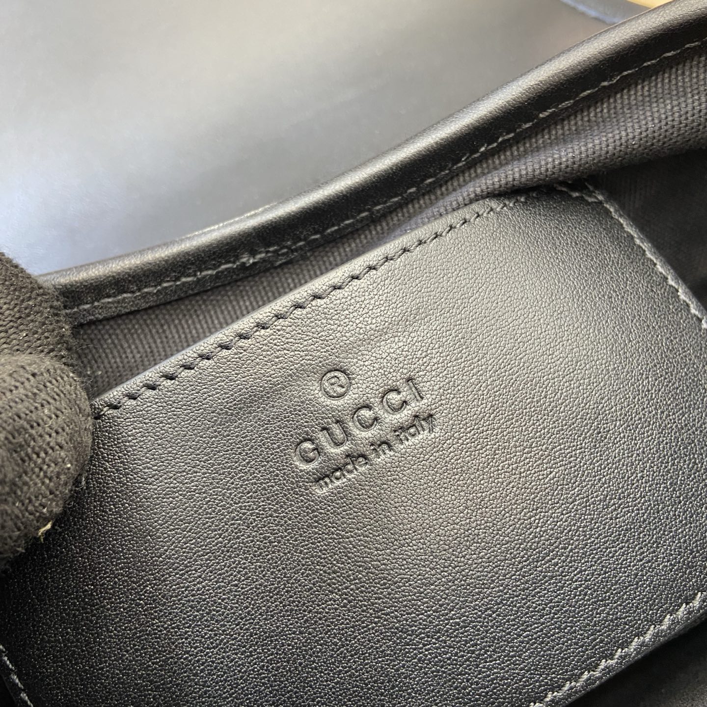 Gucci Emblem Black Embossed Leather Shoulder Bag with Chain Strap 10 i1753426782357 2543 0 10