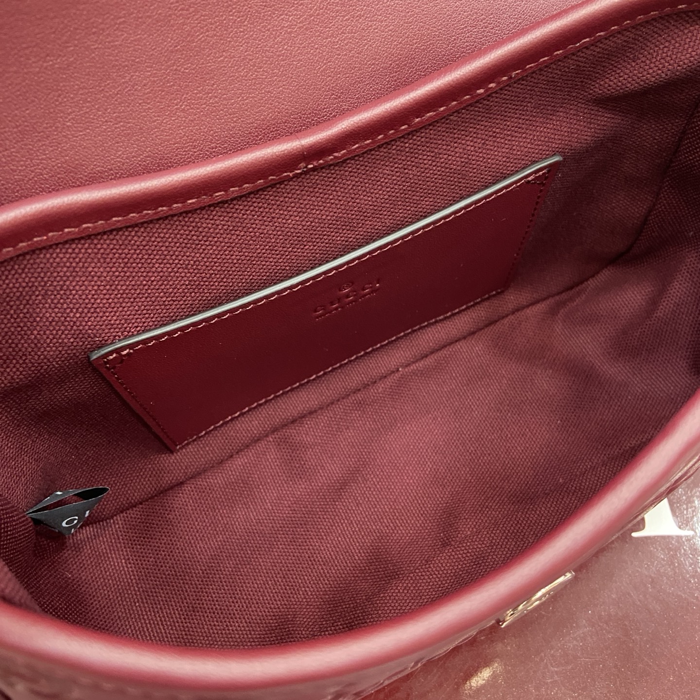 Gucci Emblem Red Leather Shoulder Bag with Chain Strap - Style 847448 9 i1753426792585 1222 0 9