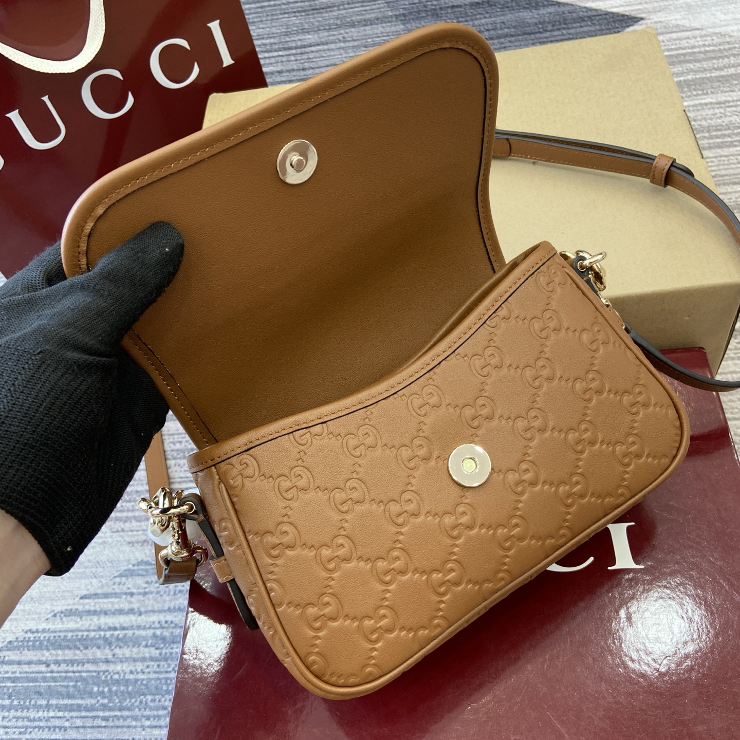 Gucci Emblem Brown Embossed Leather Chain Shoulder Bag, 20.5cm 8 i1753426803779 3266 0 9