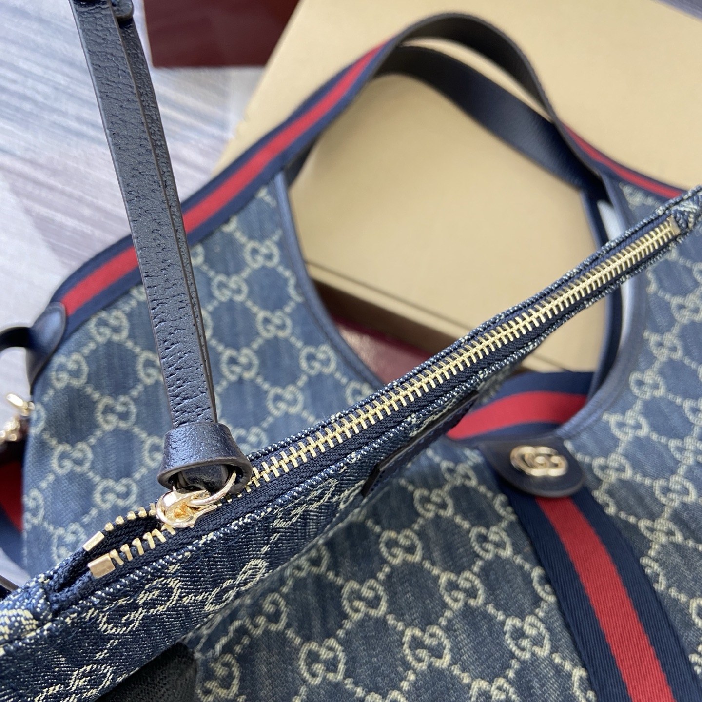 Gucci Giglio Denim Tote Bag with Detachable Pouch - Blue, 50x47x14cm 12 i1753854040349 19 0 8