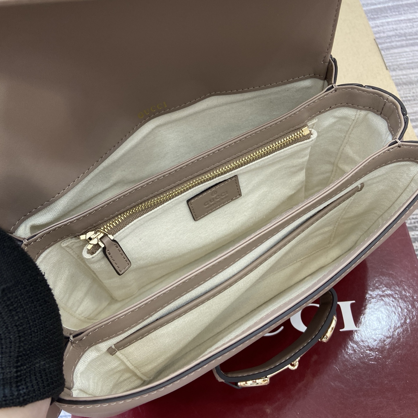 Gucci Horsebit 1955 Small Shoulder Bag in Taupe Leather with Gold Hardware 10 i1753854160851 1302 0 9