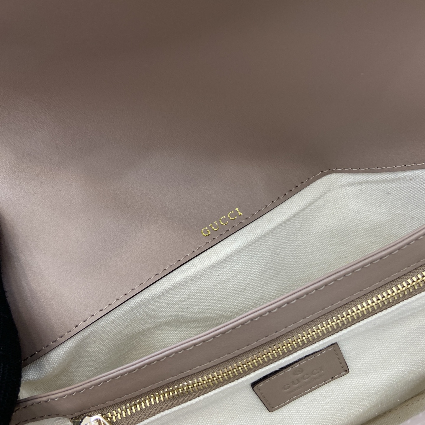 Gucci Horsebit 1955 Small Shoulder Bag in Taupe Leather with Gold Hardware 13 i1753854161792 9145 0 11