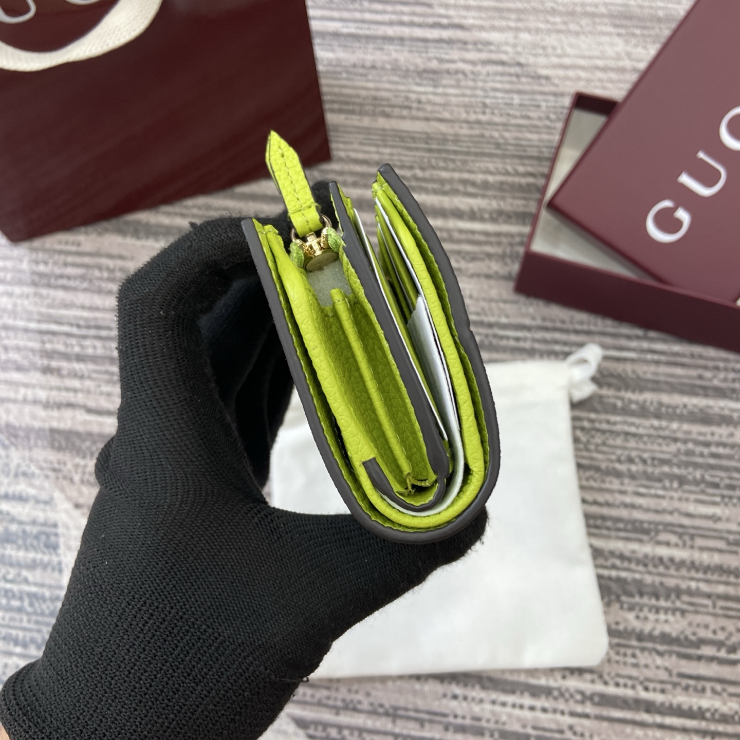 Gucci Marmont Beige and Green Supreme Canvas Card Case Wallet 4 i1754118765927 5410 0 2
