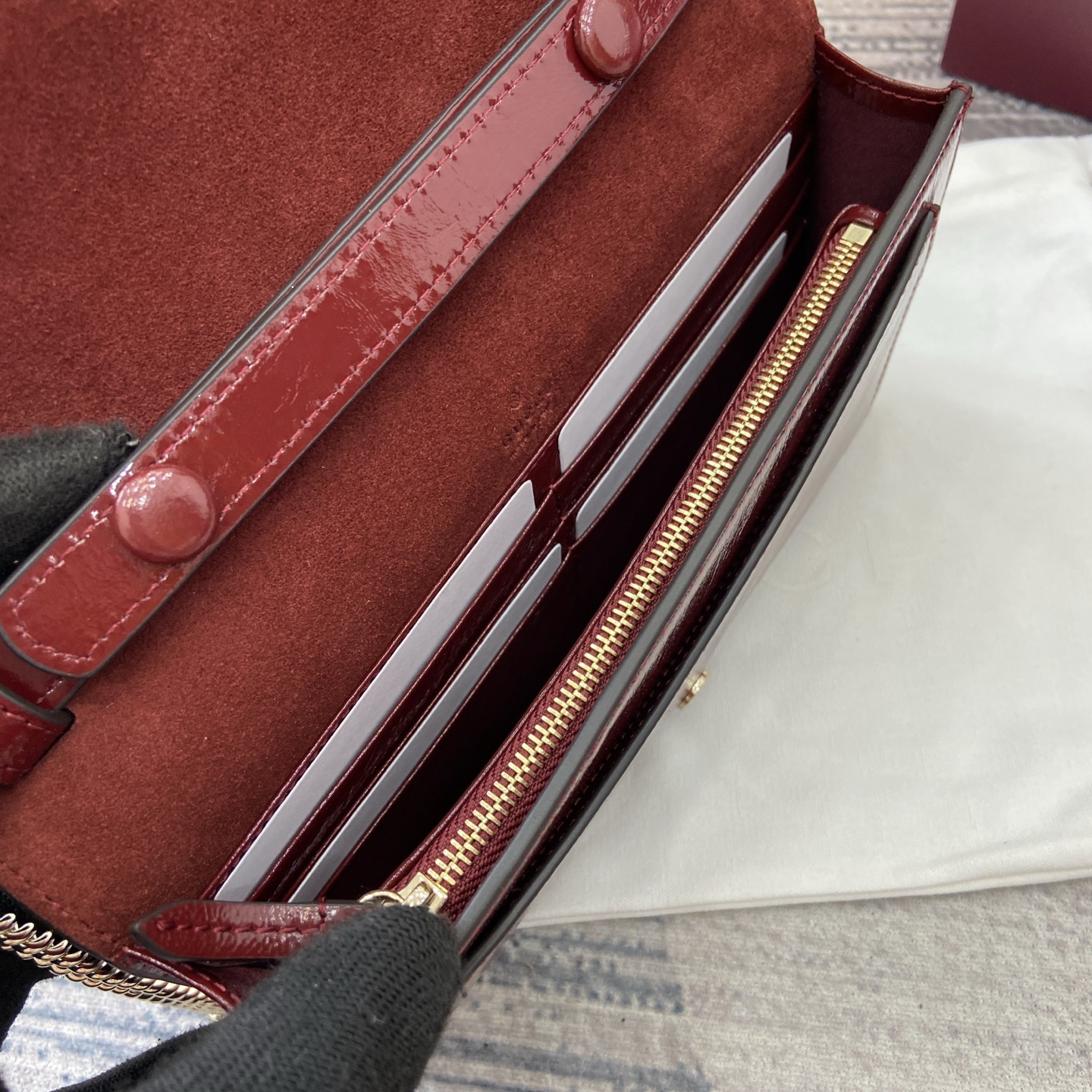 Gucci Red Leather Wallet on Chain Bag with Dionysus Clasp, 20 cm 9 i1754118872008 1579 0 10