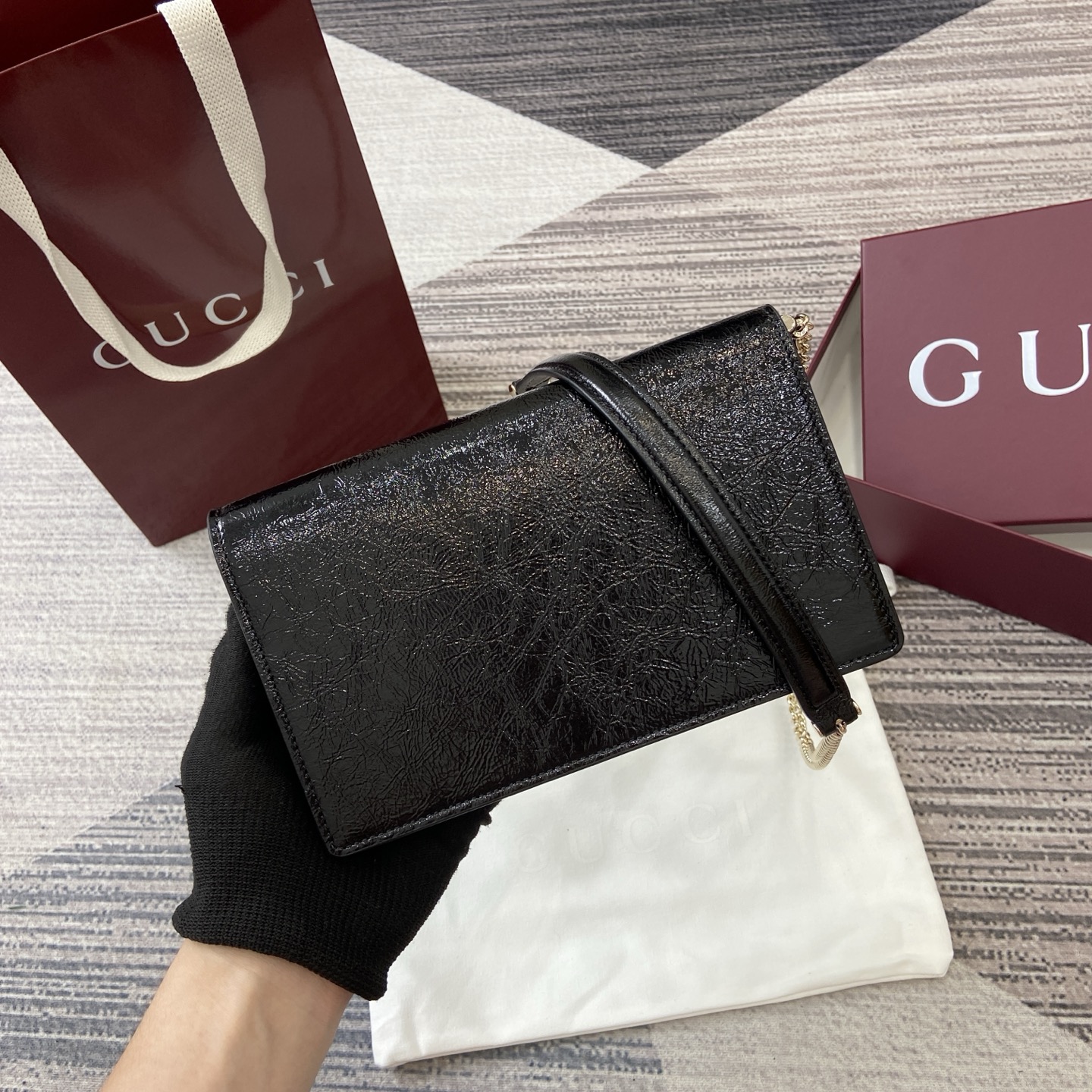 Elegant Gucci Black Leather Chain Wallet - Versatile & Stylish 2 i1754118883068 9146 0 1