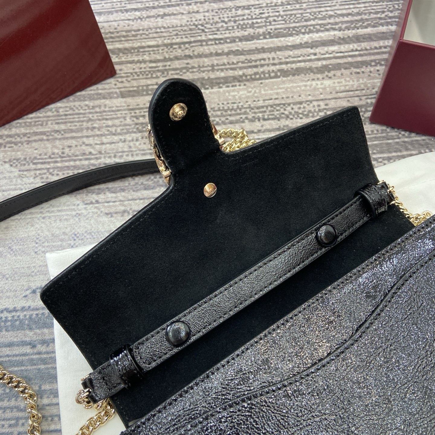 Elegant Gucci Black Leather Chain Wallet - Versatile & Stylish 10 i1754118887899 74 0 8