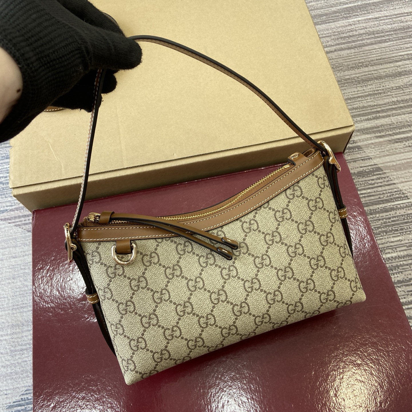 Gucci Emblem Embossed Leather Shoulder Bag - Brown 2 i1754119007130 8393 0 5