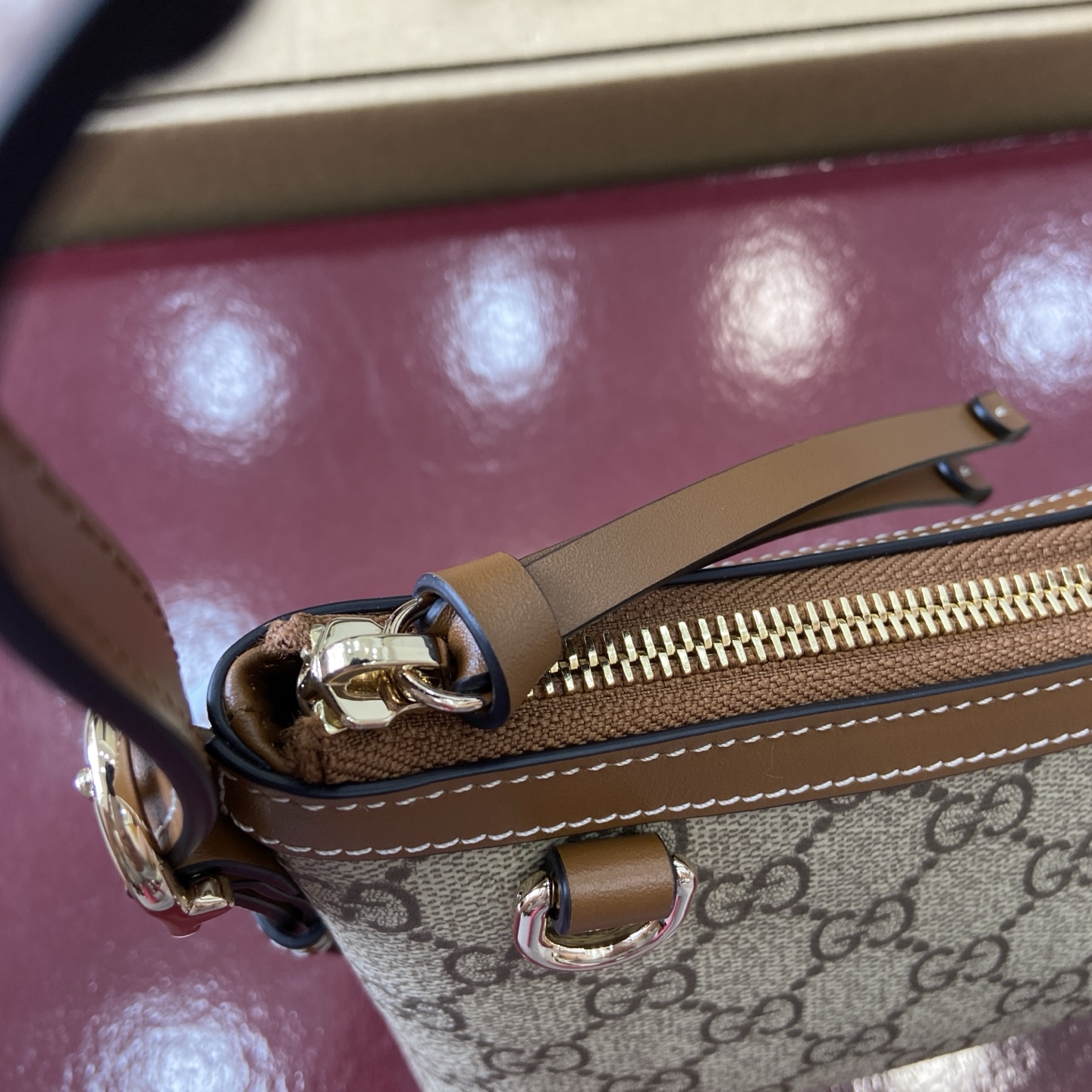 Gucci Emblem Embossed Leather Shoulder Bag - Brown 11 i1754119008521 3421 0 8