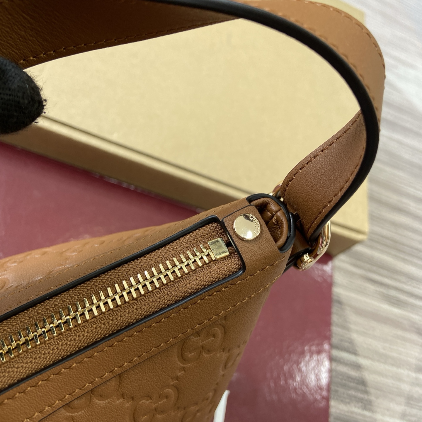 Gucci Emblem Embossed Leather Shoulder Bag - Brown, 30cm x 19cm x 11cm 13 i1754119033386 8773 0 11