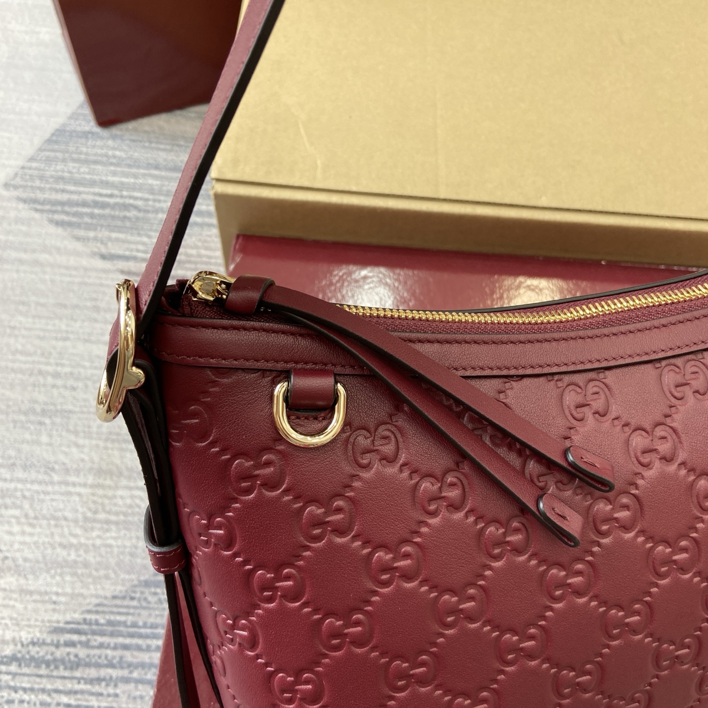 Gucci Emblem Embossed Leather Shoulder Bag, Ancoro Red - Model 847449 6 i1754119040123 9516 0 6