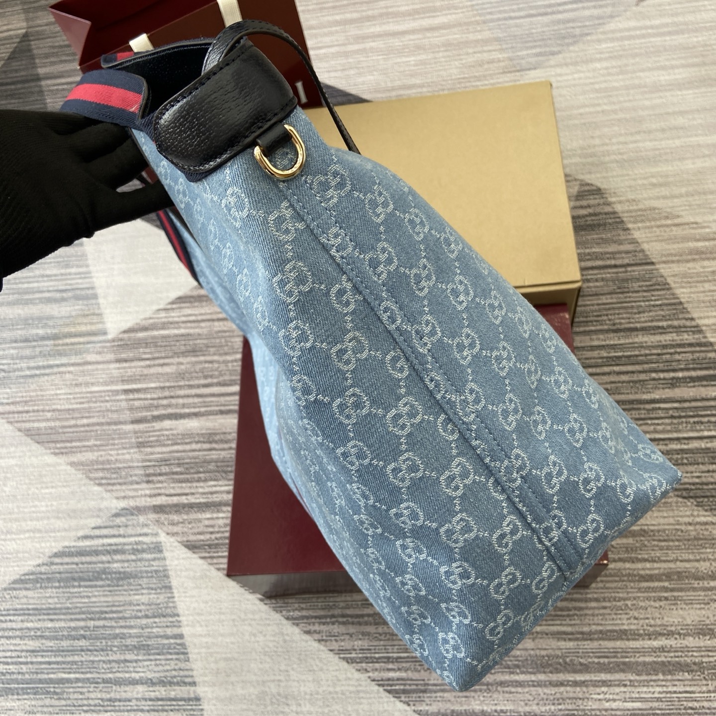 Gucci Giglio Denim Tote Bag with Removable Pouch - Blue/White 4 i1755849003671 325 0 2