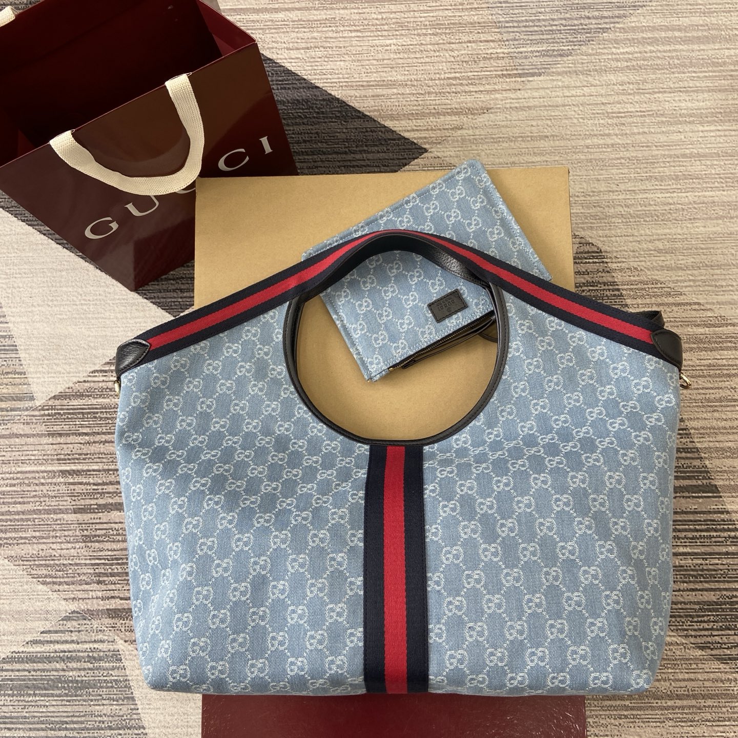 Gucci Giglio Denim Tote Bag with Removable Pouch - Blue/White 3 i1755849011090 4332 0 1