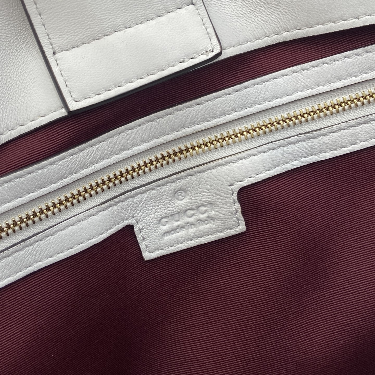 Gucci Marmont White Leather Tote Bag with Chain Strap - Versatile Design 10 i1755849036954 3037 0 11