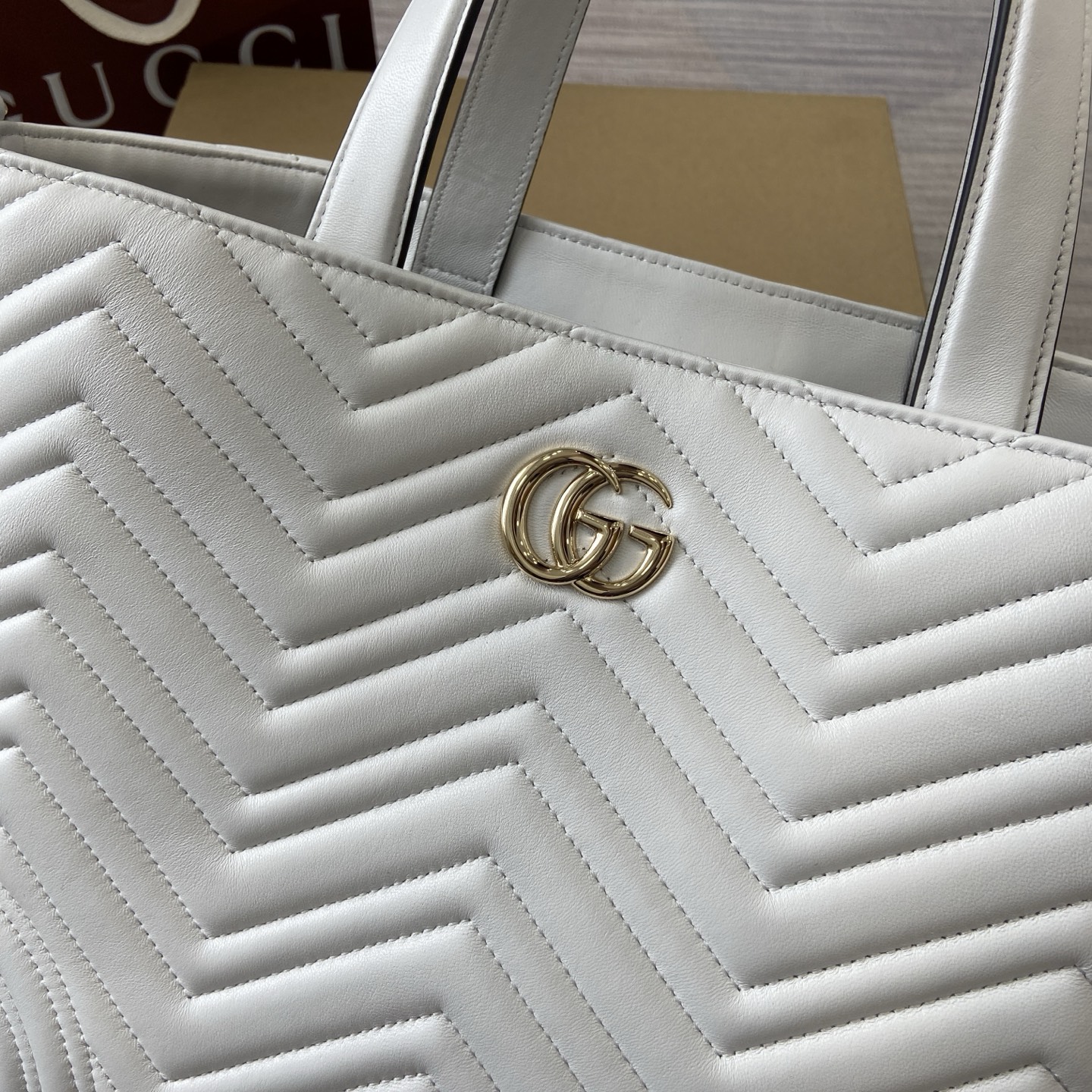 Gucci Marmont White Leather Tote Bag with Chain Strap - Versatile Design 6 i1755849041759 6167 0 7